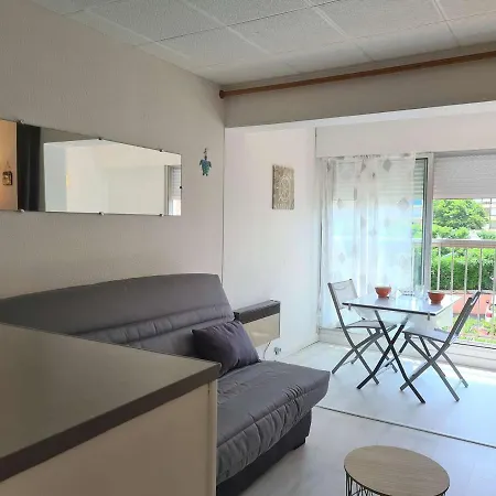 Rénové à 50m De La Du Môle Avec Parking Privé - Fr-1-249-398 * Agde