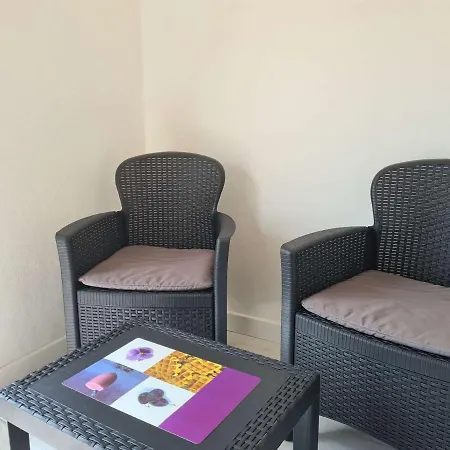 Rénové à 50m De La Du Môle Avec Parking Privé - Fr-1-249-398 * Agde