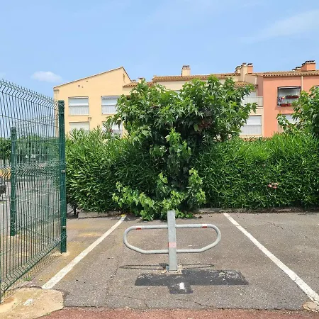 Renove A 50m De La Du Mole Avec Parking Prive - Fr-1-249-398 * Agde